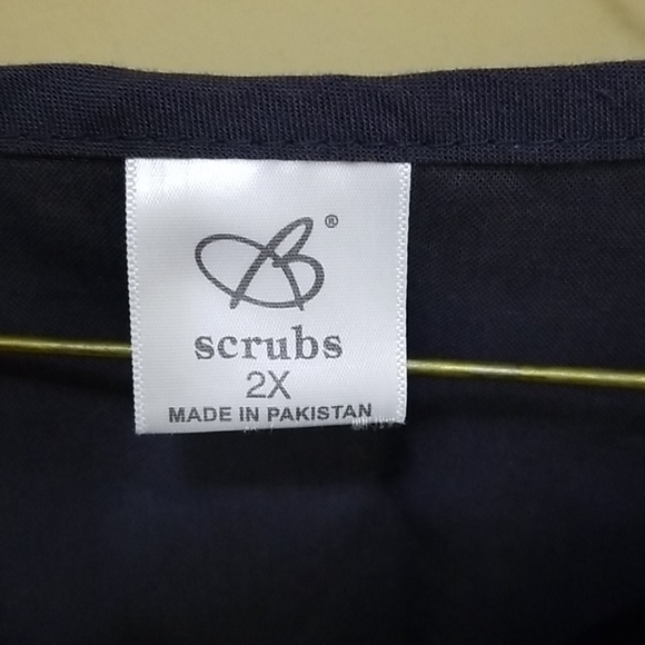 Scrub Top - Picture 2 of 6
